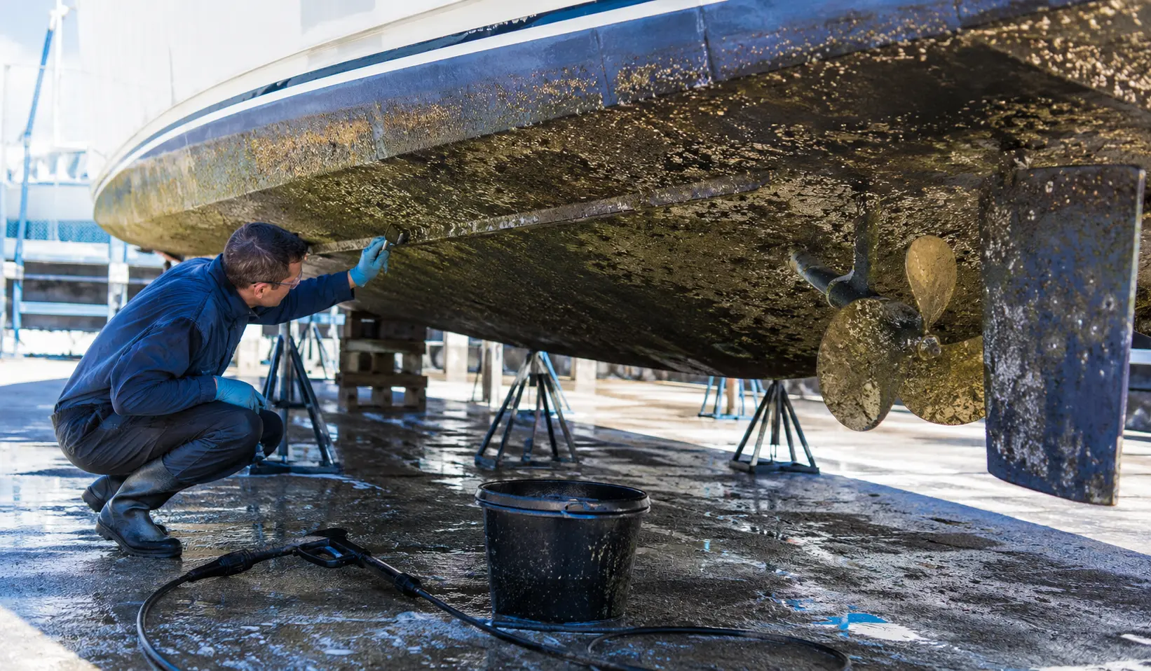 Boat hull inspection and cleaning